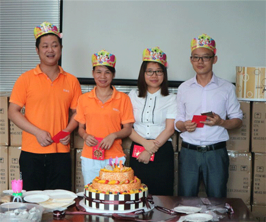 1561641948716901.png 員工生日會.